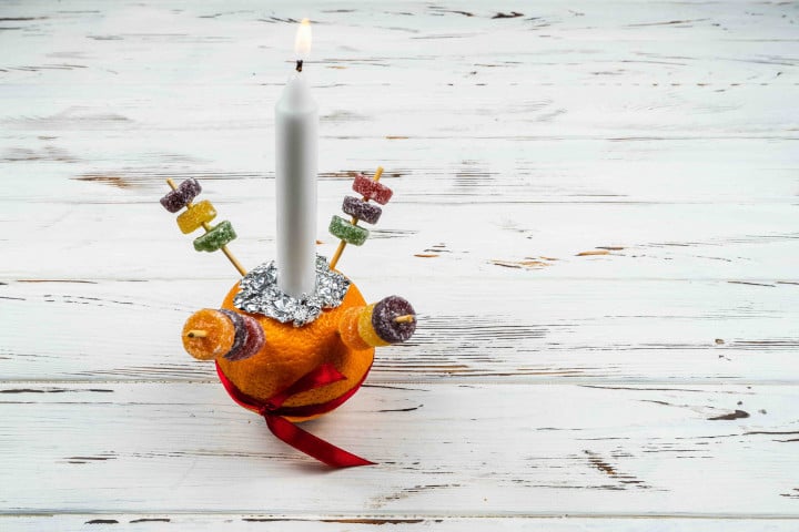 How to make a Christingle